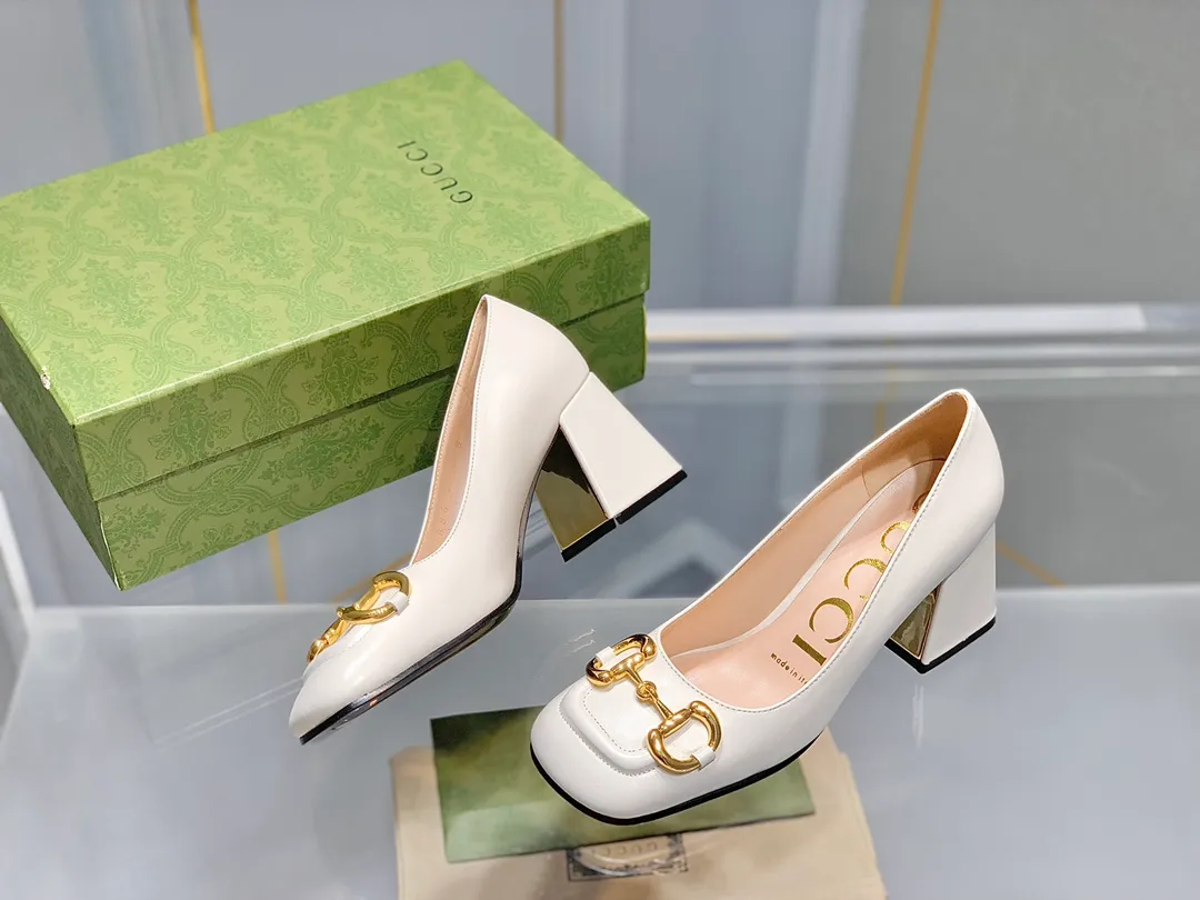 👟👟Ex-factory price 480👟👟 👟👟Ex-factory price 40👟👟Ex-factory price 46 latest upgraded version 〰️GUCCi Gucci 🆕👟👟Ex-factory price 40👟👟Ex-factory price 46 early spring new style horsebit ugly thick heel shoes/sandals Heel height: 7.5CM Outsole: Italian leather sole Size: 35-39 (34.40.41 non-refundable)